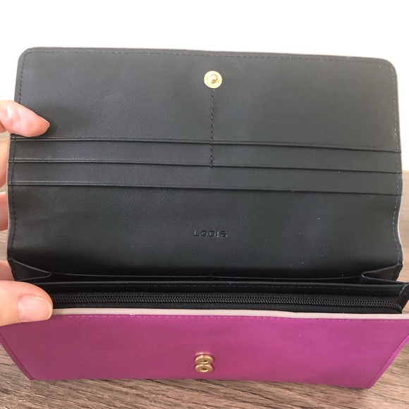 Like new Lodis wallet - Picture 4 of 8